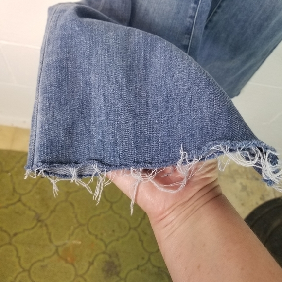 Good American Hi Rise ripped flare jeans - Picture 12 of 13